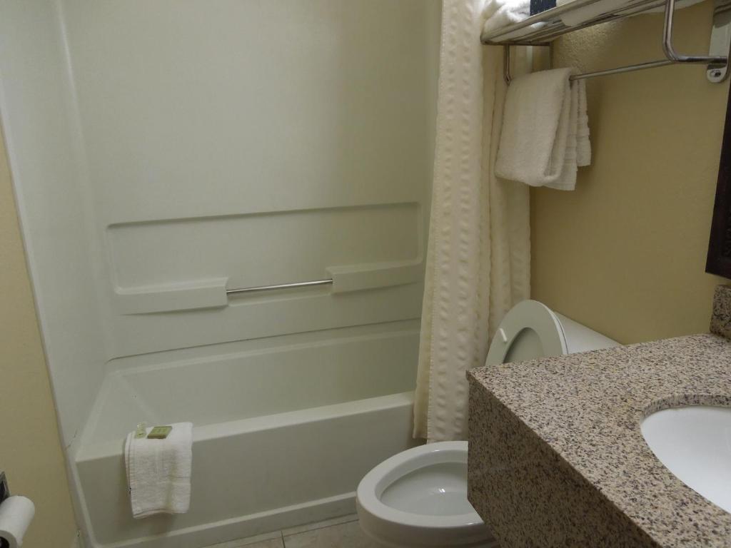 Super 8 By Wyndham Harrisonburg